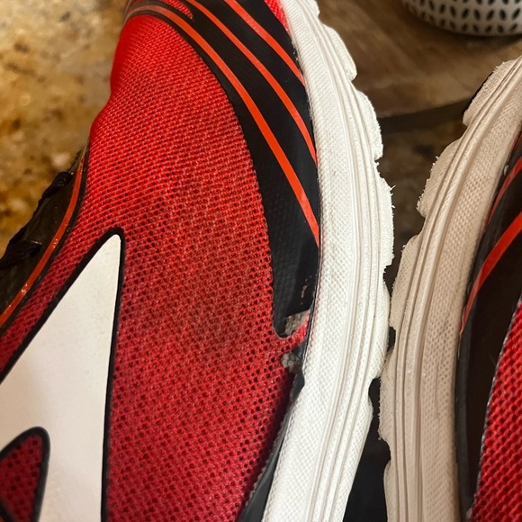 Brooks Asteria size 11.5 - Picture 7 of 11